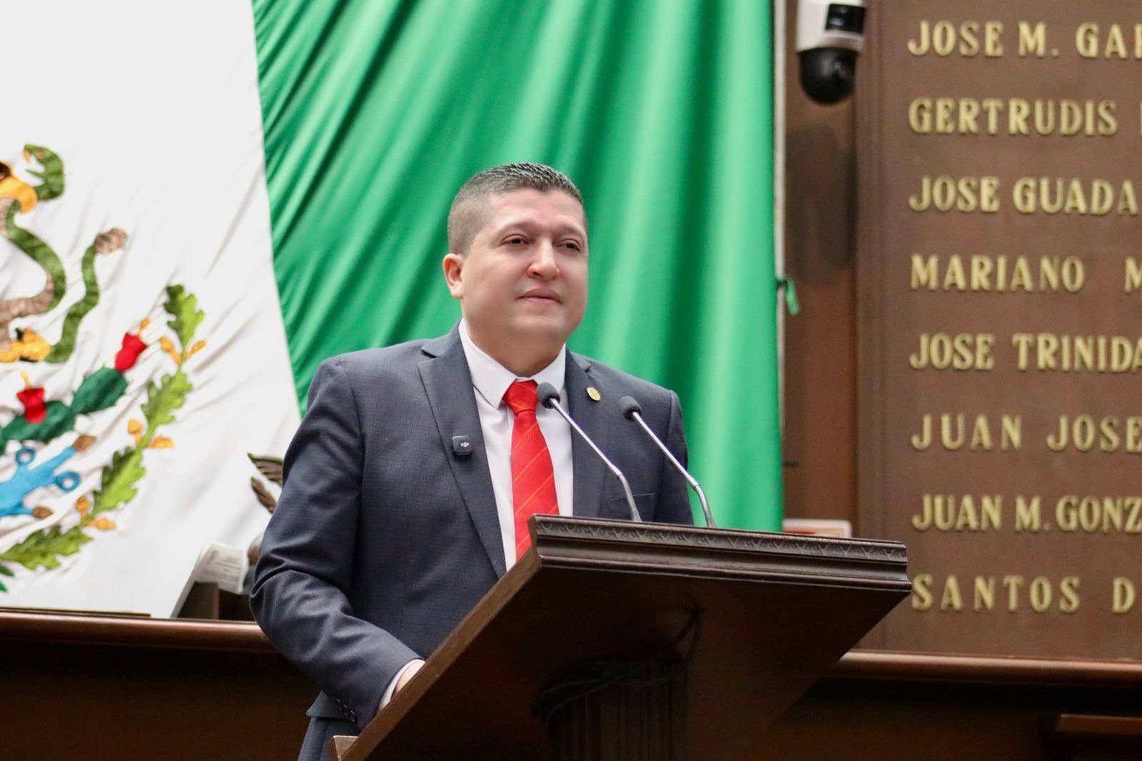 Presenta Vicente Gómez inciativa para fortalecer la educación digital en Michoacán
