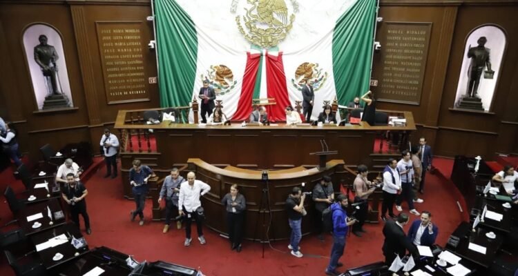 Por ley, autoridades educativas deberán supervisar condiciones de higiene en planteles: 76 Legislatura