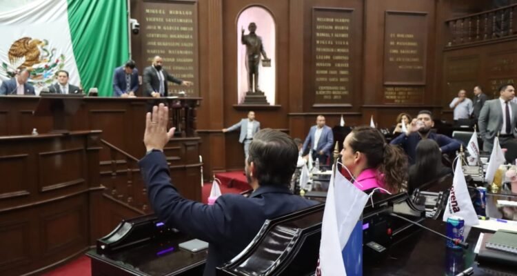 Va Congreso del Estado contra el bullyng y el acoso escolar en Michoacán