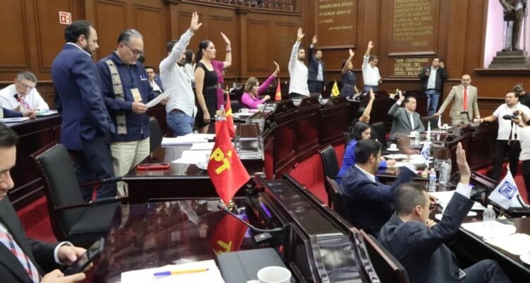 Ningún funcionario podrá cobrar más que titular del Ejecutivo Federal: 76 Legislatura