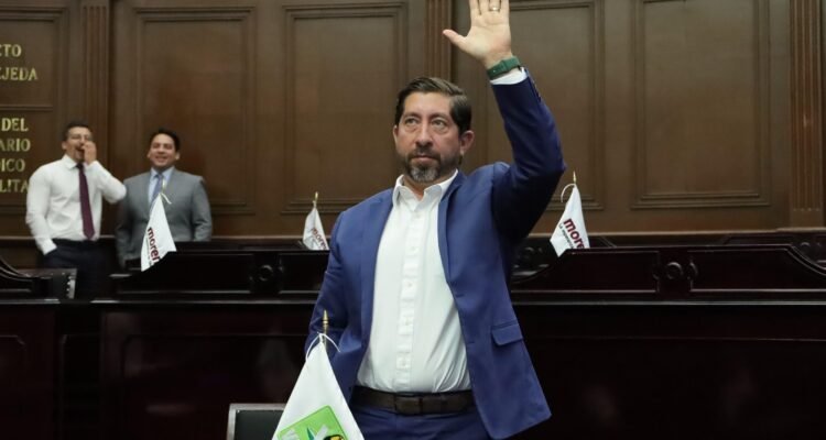 Abraham Espinoza Villa propone ley anti-alienación parental en Michoacán