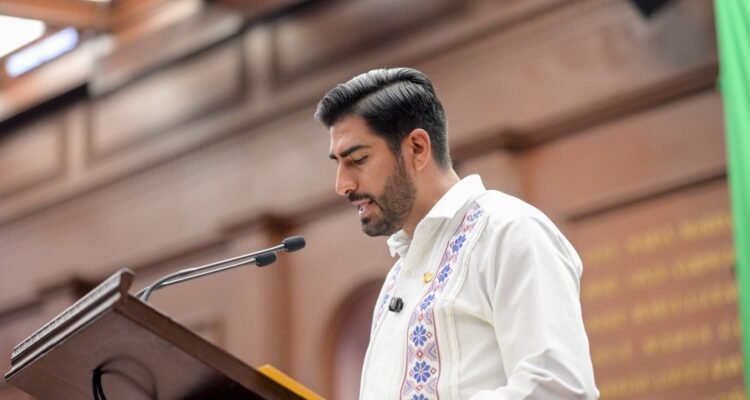 Poncho Chávez impulsa reforma electoral para garantizar alternancia de género en la gubernatura y fortalecer la representación municipal