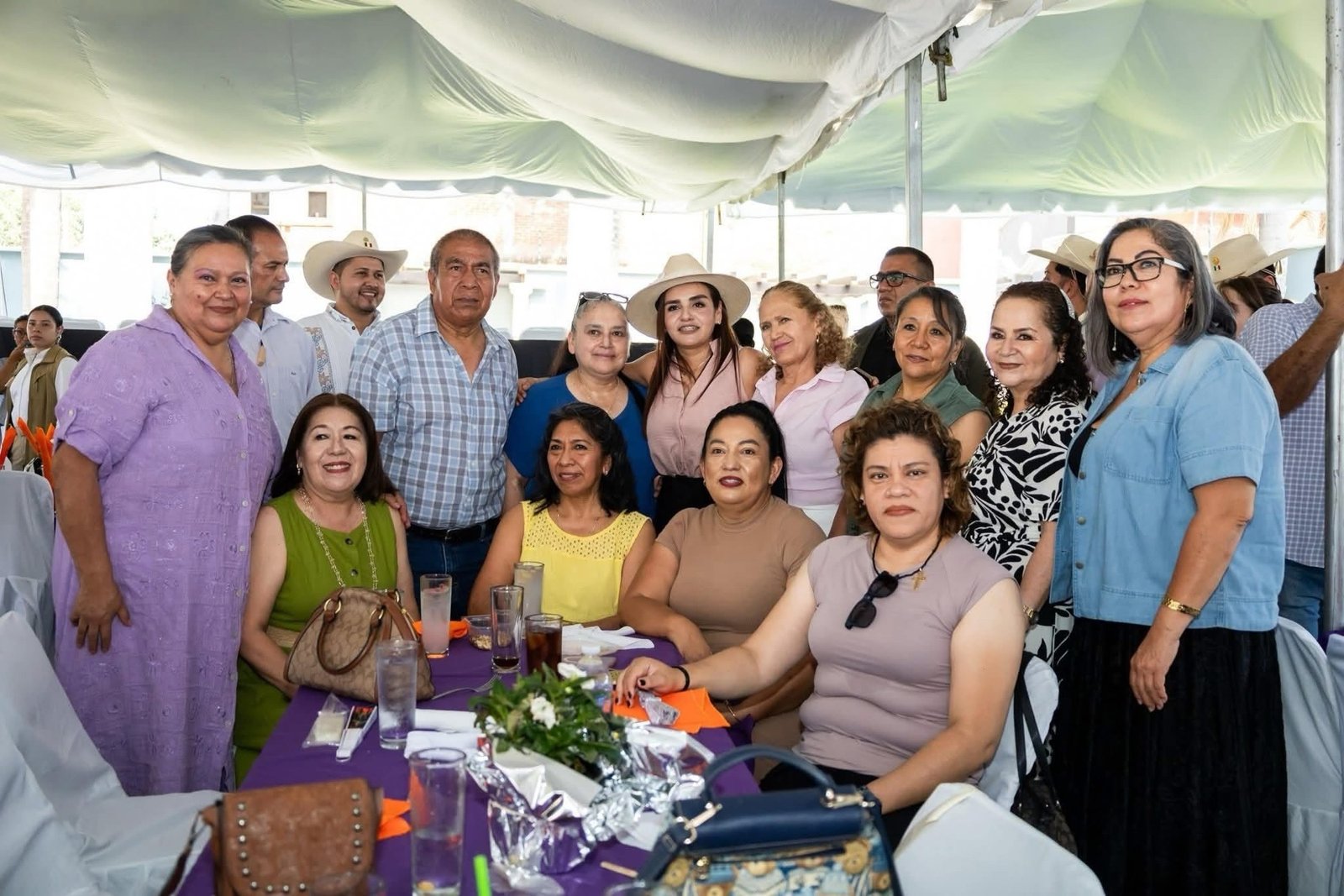 Grecia Quiroz reconoce labor de maestros del SNTE en Michoacán