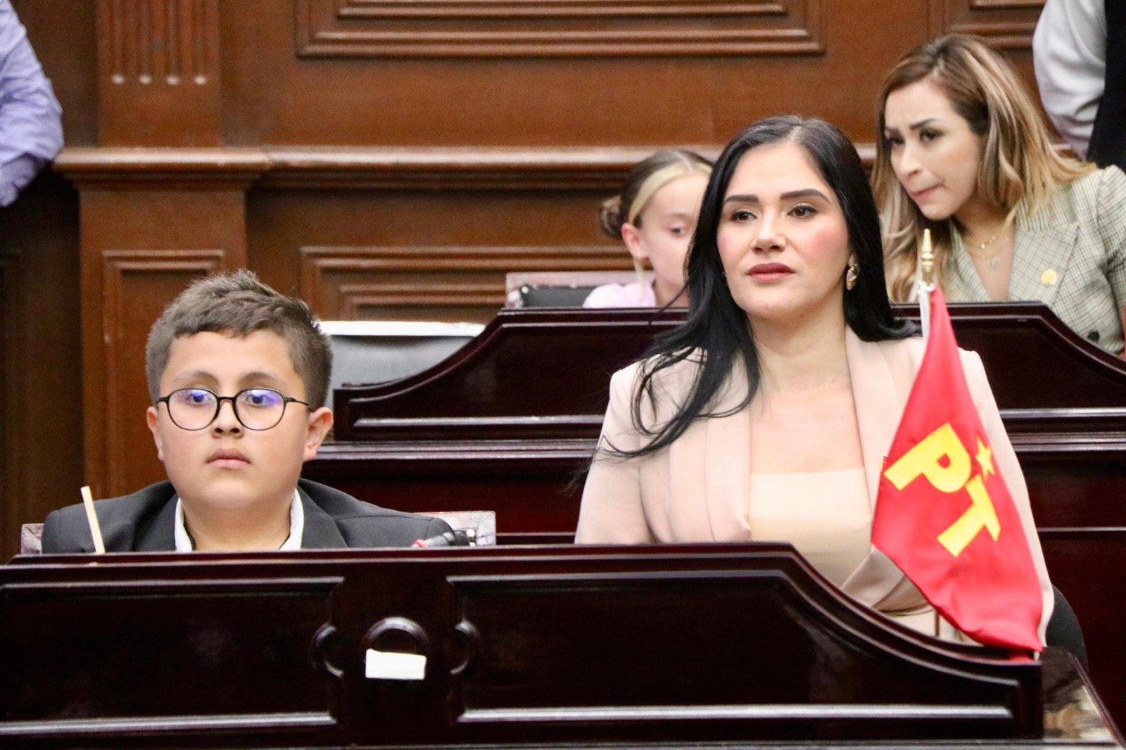 Reconoce Diana Espinoza participación de niños y niñas en el Parlamento Infantil Incluyente 2026“Las voces de las infancias en de Michoacán, deben ser escuchadas”, remarca la diputada